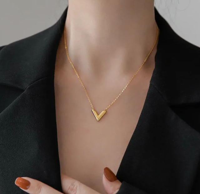 18K gold plated V necklace side close-up UAE Jewelique