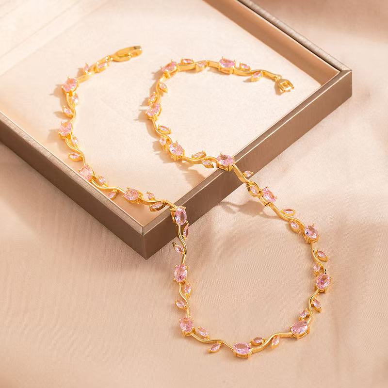 18K Gold Plated Tulip Necklace